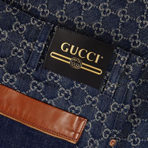 size on bottom of guccis